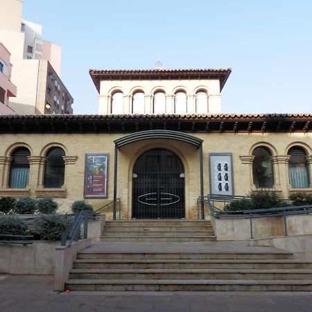 Apartamento Teatro Del Mercado Apartment Zaragoza Exterior photo